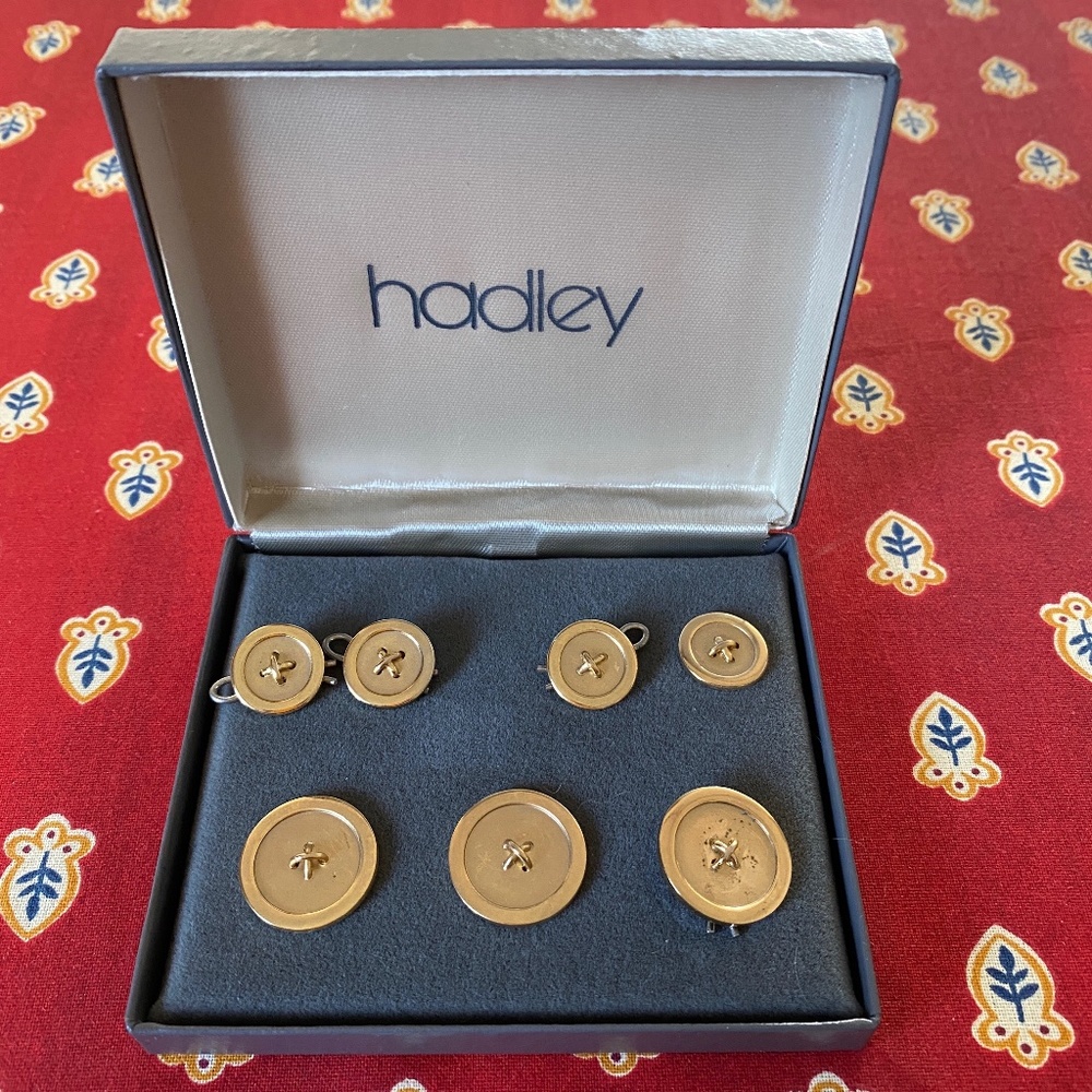 VTG I Hadley I Buttons I Set of 7